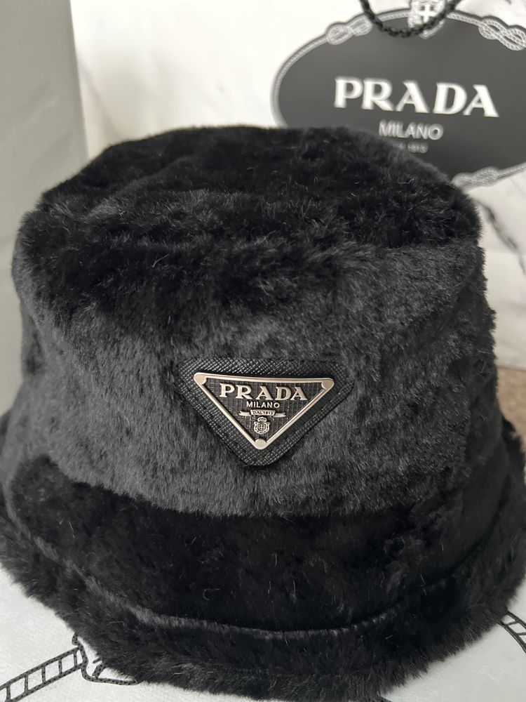 Pălarie/Căciulă Prada Bucket