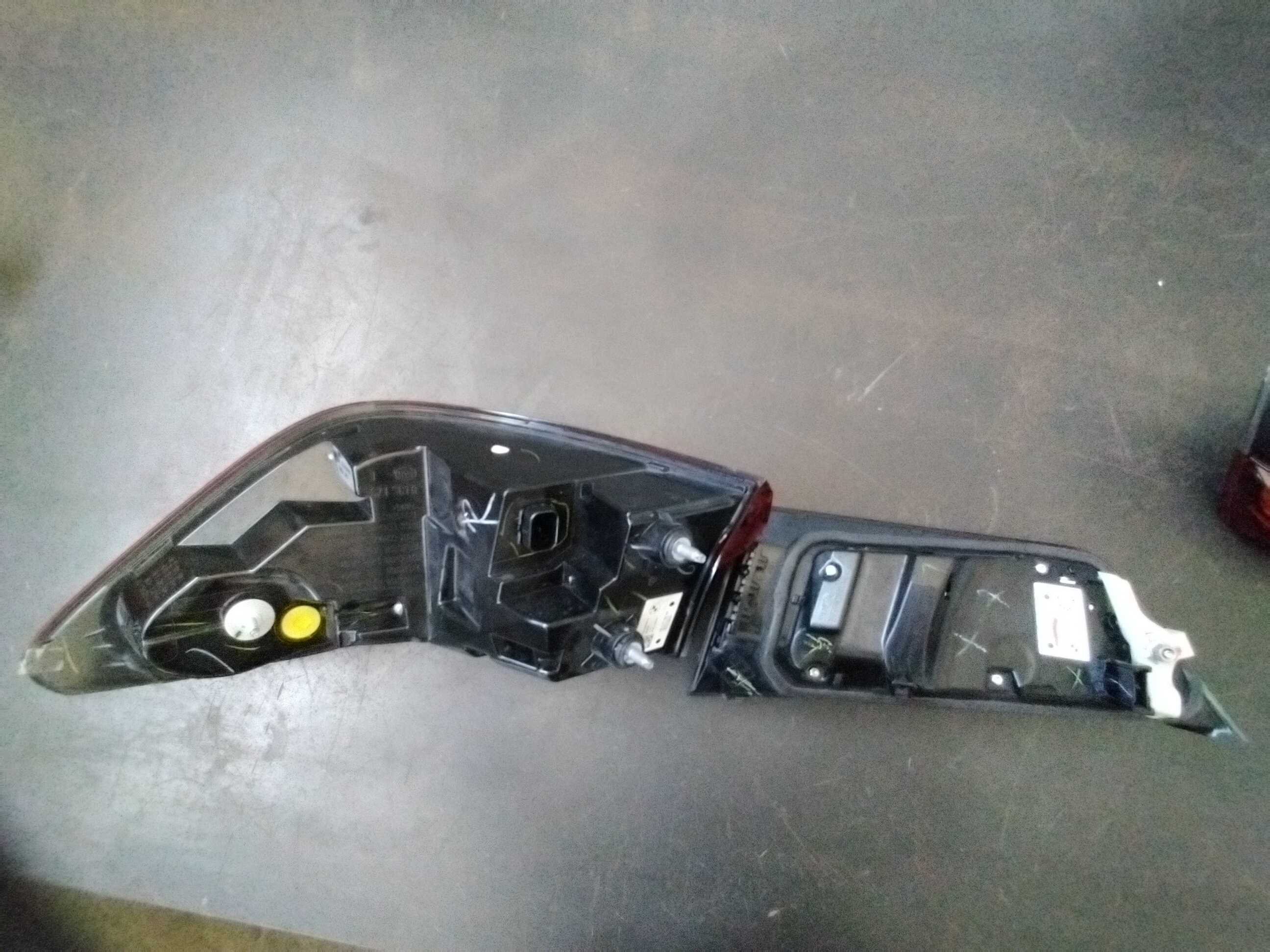 Ляв и десен стоп комплект  за BMW 330 G20 x-drive