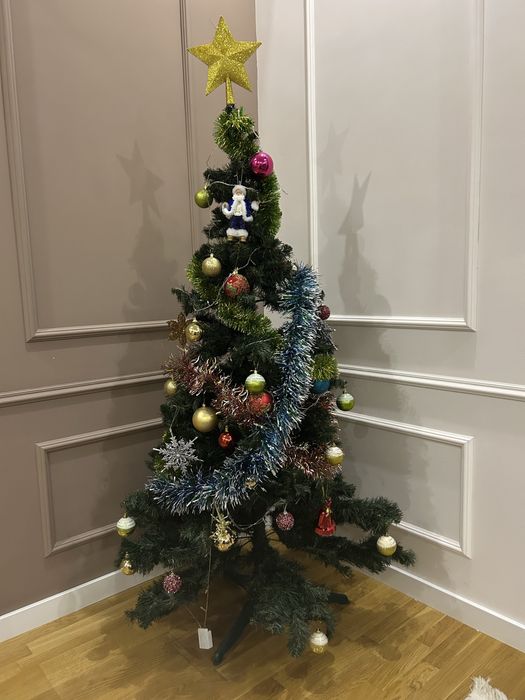 Новогодняя елка, бу высота 150 см