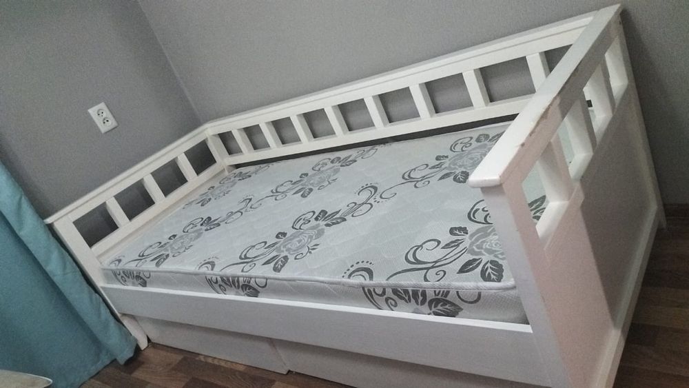 Продам кровать.