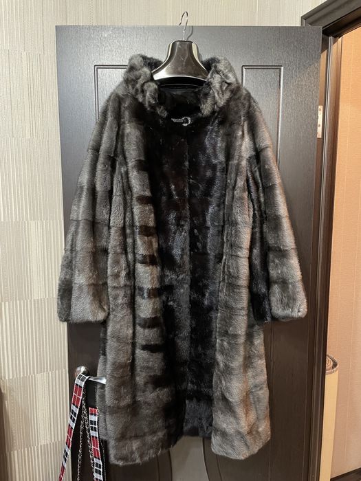 Продам норковую шубу