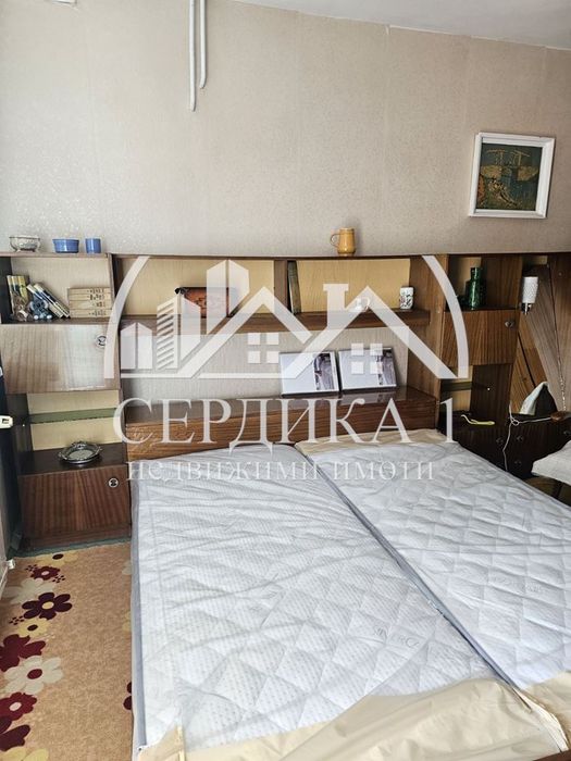 Дава се под наем Тристаен апартамент в Перник, Център - 66 кв.м за 357 € - Снимка #3