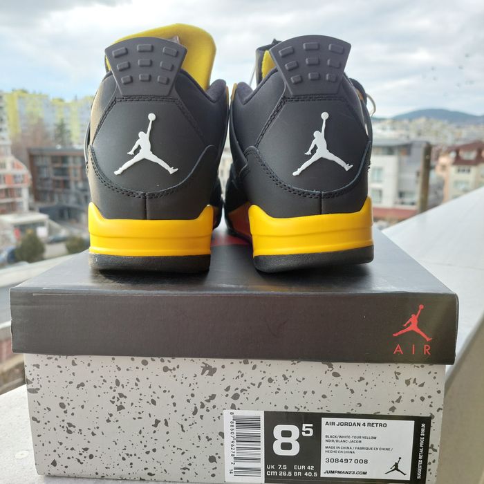 Nike Air Jordan 4 Retro “Yellow Thunder”