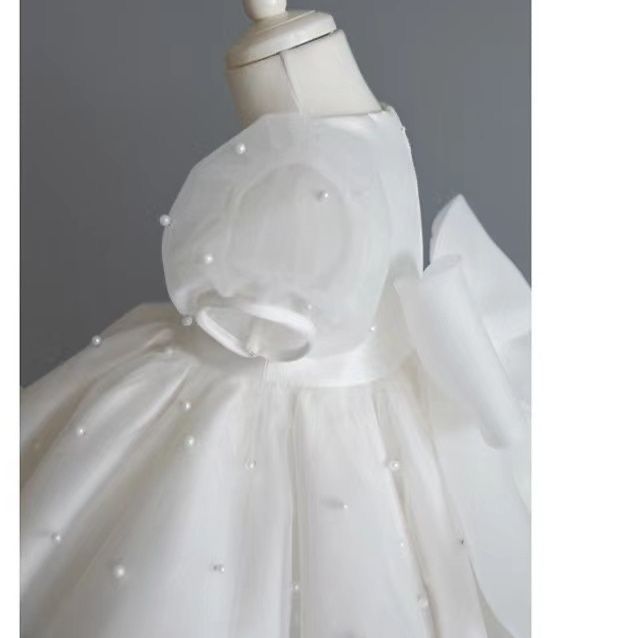 Нарядное белое платье для девочек . Возраст 3 и 5 лет