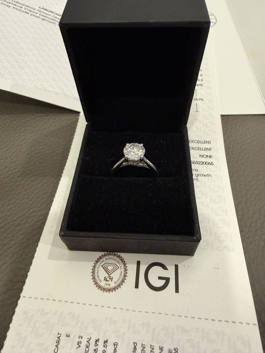 Диамантен пръстен 1,5 карата. Платина