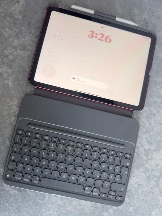 logitech slim folio iPad 10th gen / A16