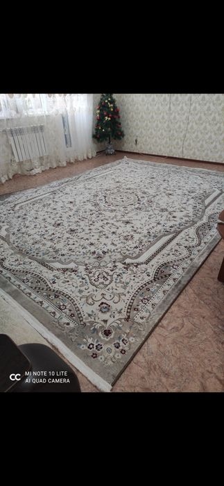 Продам ковер в хорошем состоянии