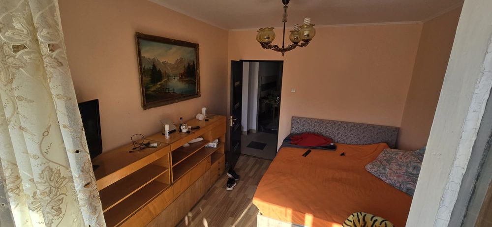 Închiriez apartament 3 cam rogerius