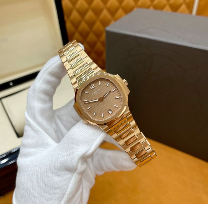 Часы женские Patek Philippe Nautilus