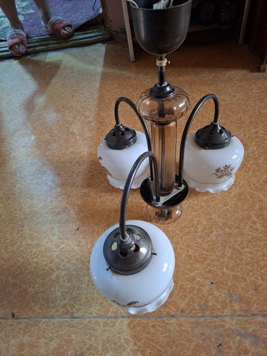 Продаётся люстры