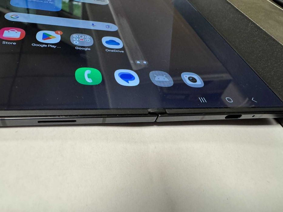 Samsung Galaxy Z Fold 7   256/12gb