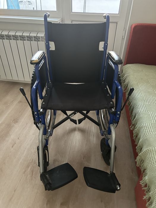 Инвалидная коляска