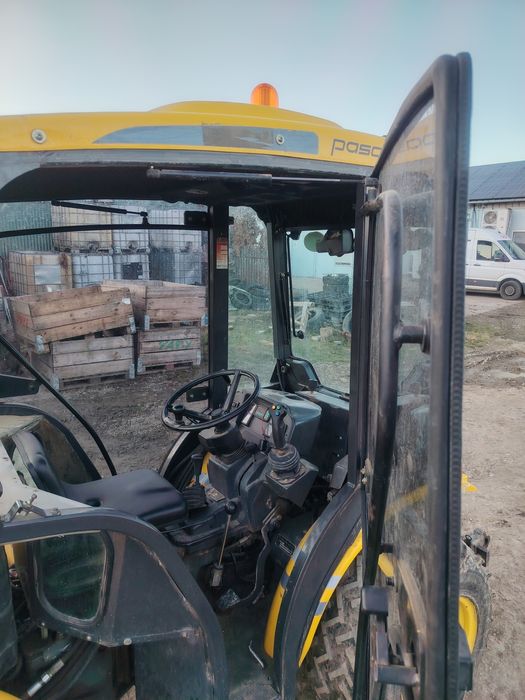 Vand tractor viticol 75 cp stivuitor