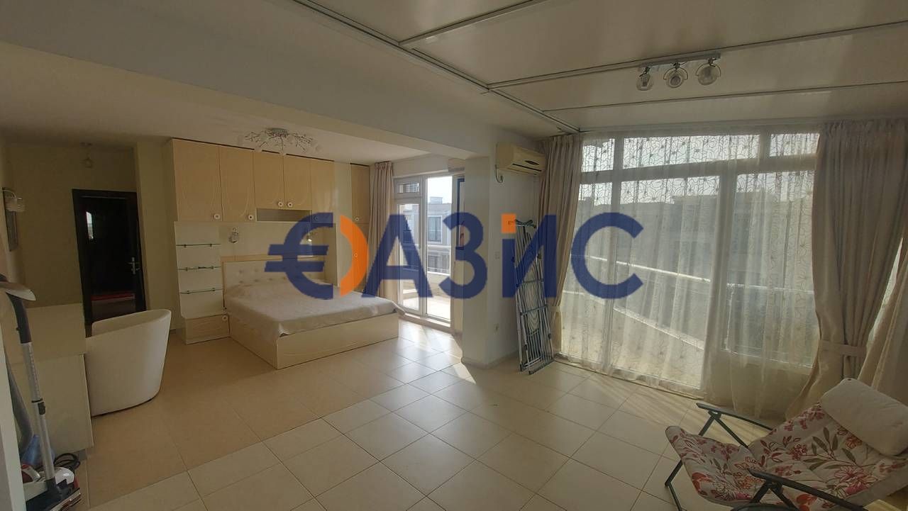 Продава се Четиристаен апартамент в Поморие - 160 кв.м за 1375 €/кв.м - Снимка #4