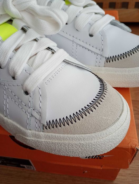 Nike Blazer Low 77 Adidas Yeezy Air Force One Balenciaga Balmain Bape