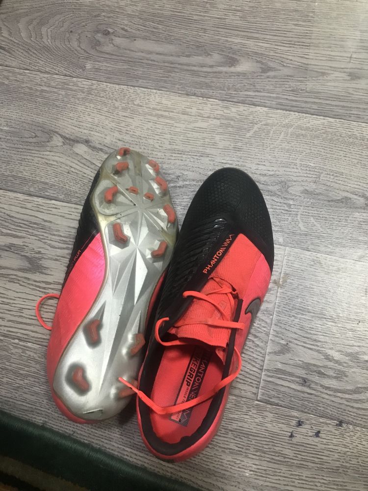 Бутсы Nike Phantom Venom