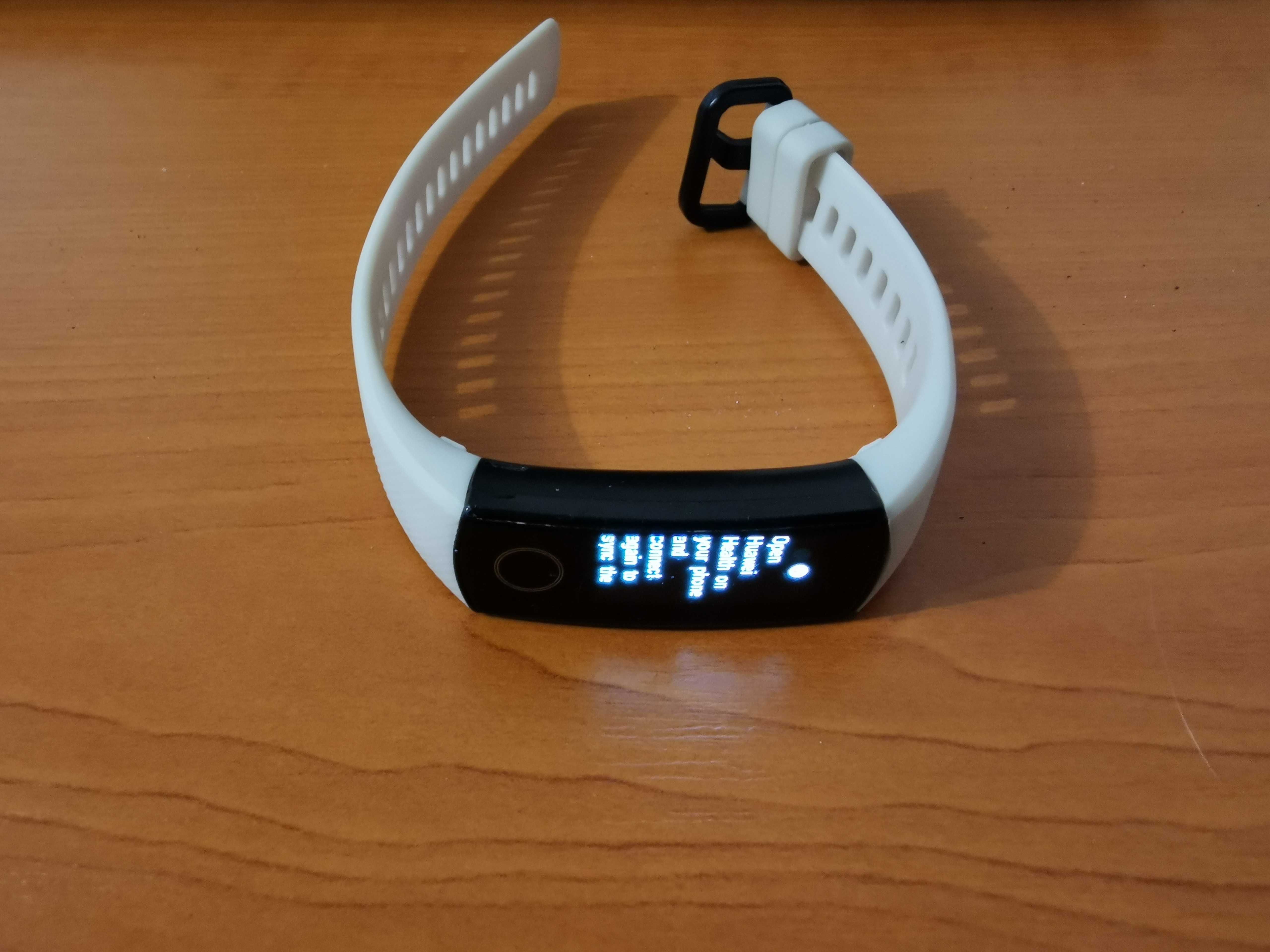 Bratara fitness Honor Band 4 si curele de schimb