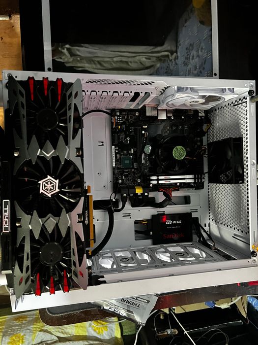 Mentenanțe/upgrade-uri/build-uri