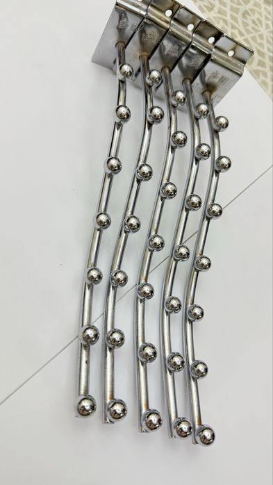 Кронштейн настенный для одежды все продам за хорошую цену