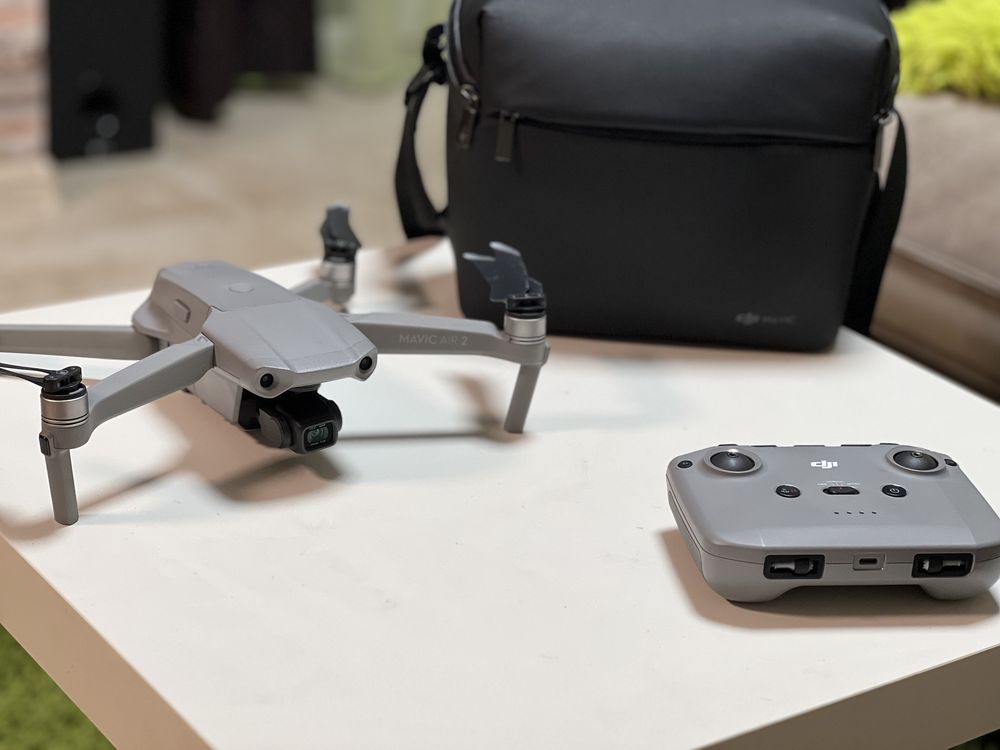 Дрон DJI MAVIC AIR 2 Fly more combo