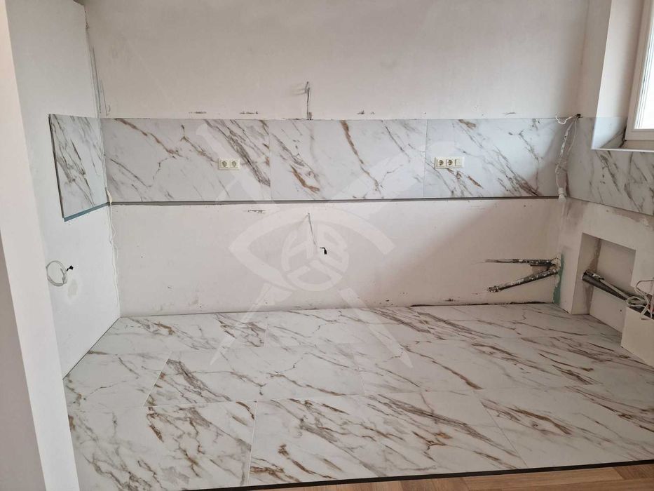 Продава се Тристаен апартамент в Пловдив, Център - 160 кв.м за 1678 €/кв.м - Снимка #8