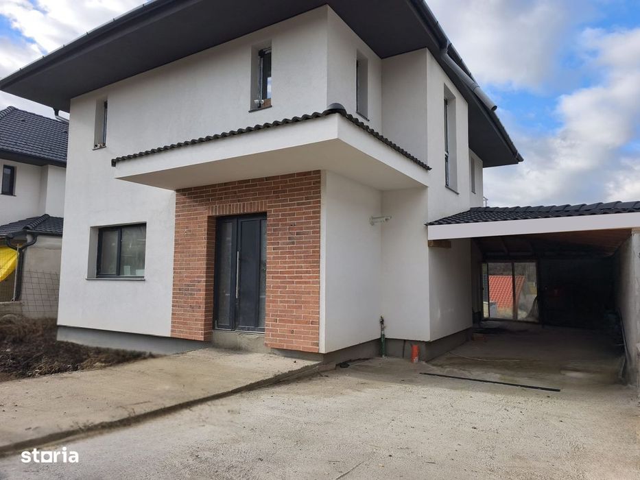 Black Friday–Casă finisată 193 mp-garaj-teren 583mp-panoramă deosebită