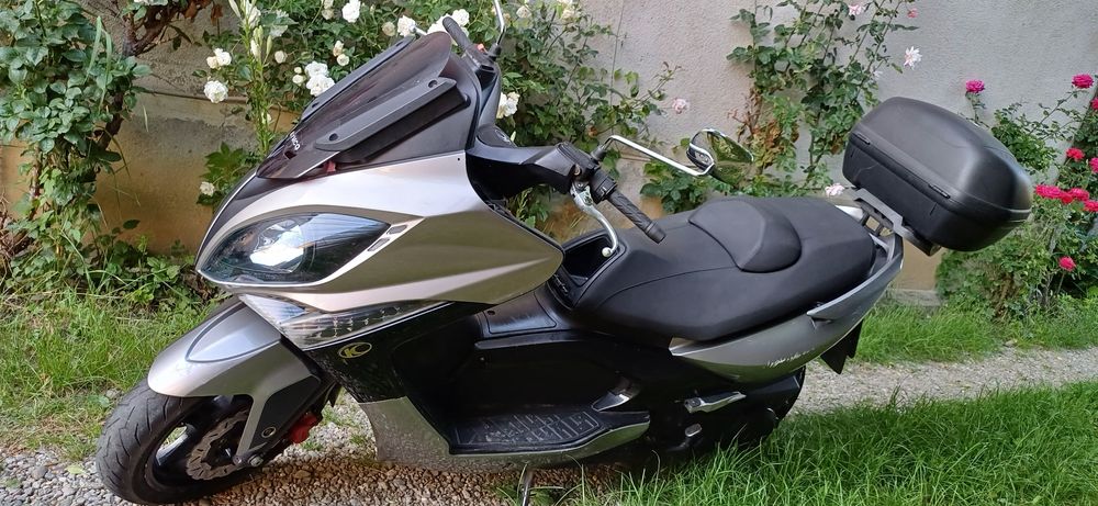 Maxi scuter Kymco Xciting 300 R / an 2009