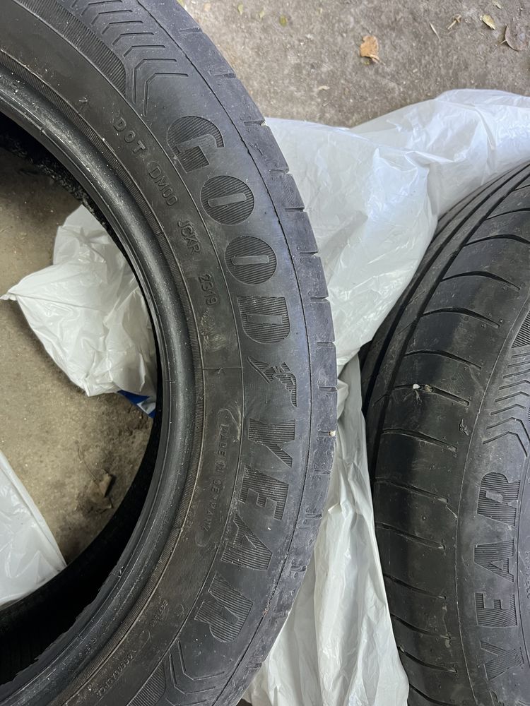 Летни гуми 225/55/17 GoodYear и Continental