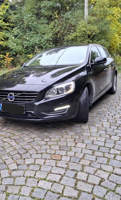 Волво V60 2.4 D6 Plug in hibryd Summum 283 к с