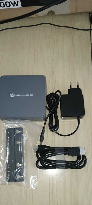 Kомпактен Мини компютър Intel Up to 3.4 GHz, RAM 8GB, Диск 256GB NVME