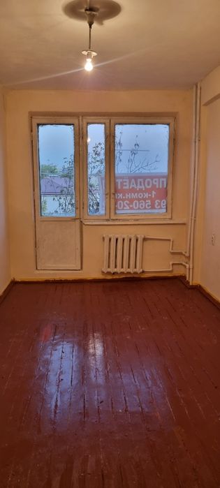 1 xonali kvartira (бывшая общежитие)