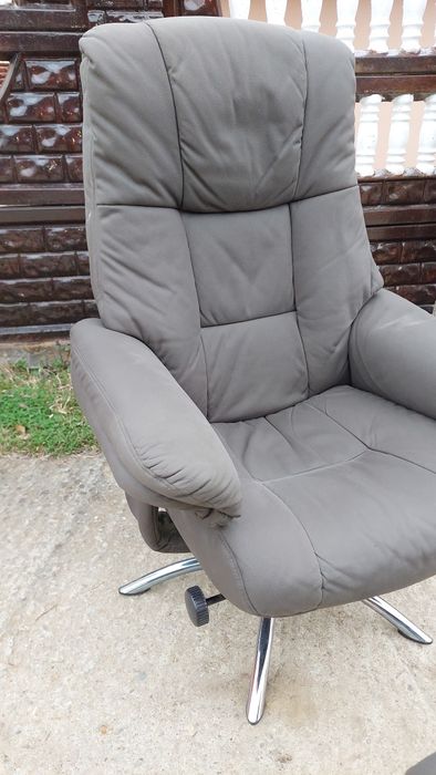 Fotoliu din piele rabatabil cu suport picioare