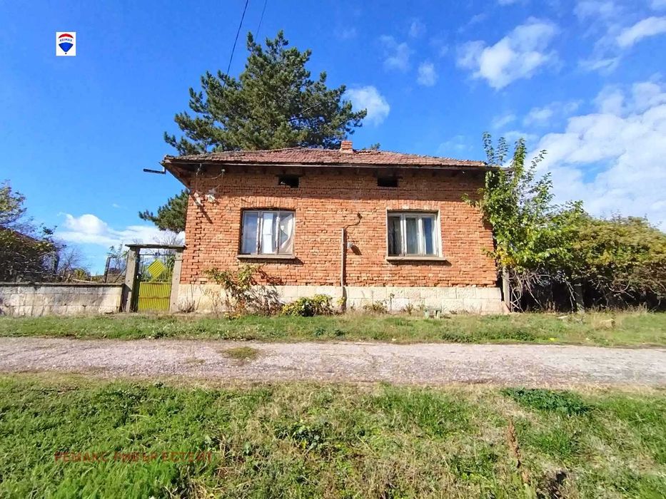 Селска къща за продажба в с. Горно Абланово