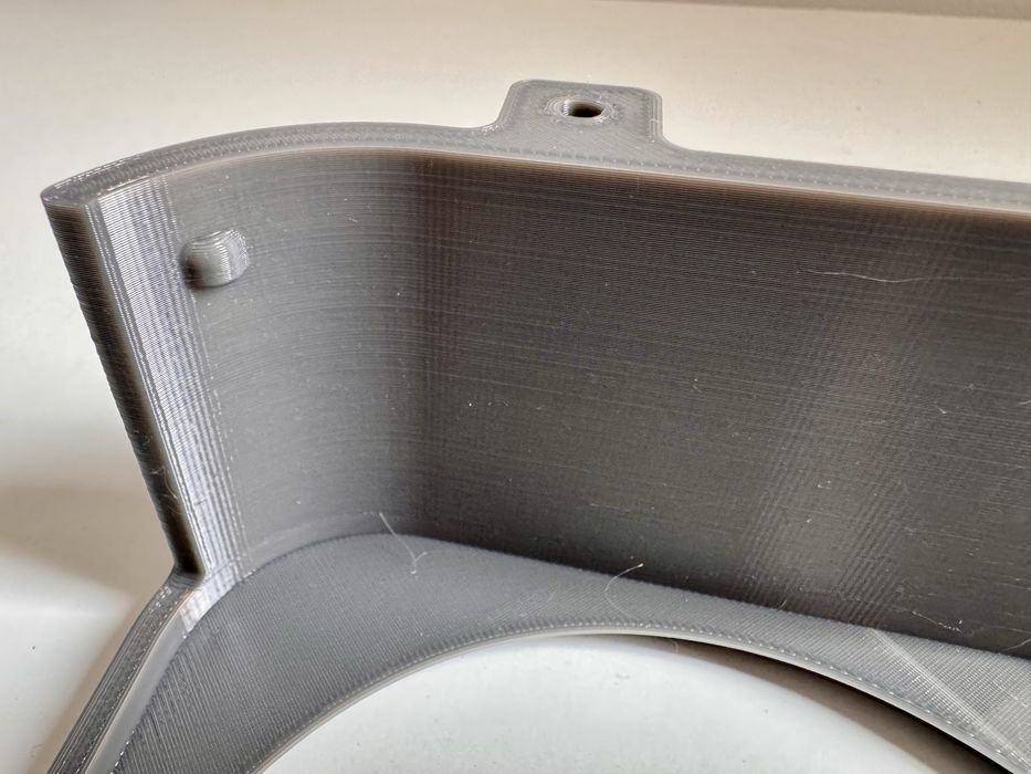 Suport pentru Mac Mini M4, sub birou (under-desk mount)