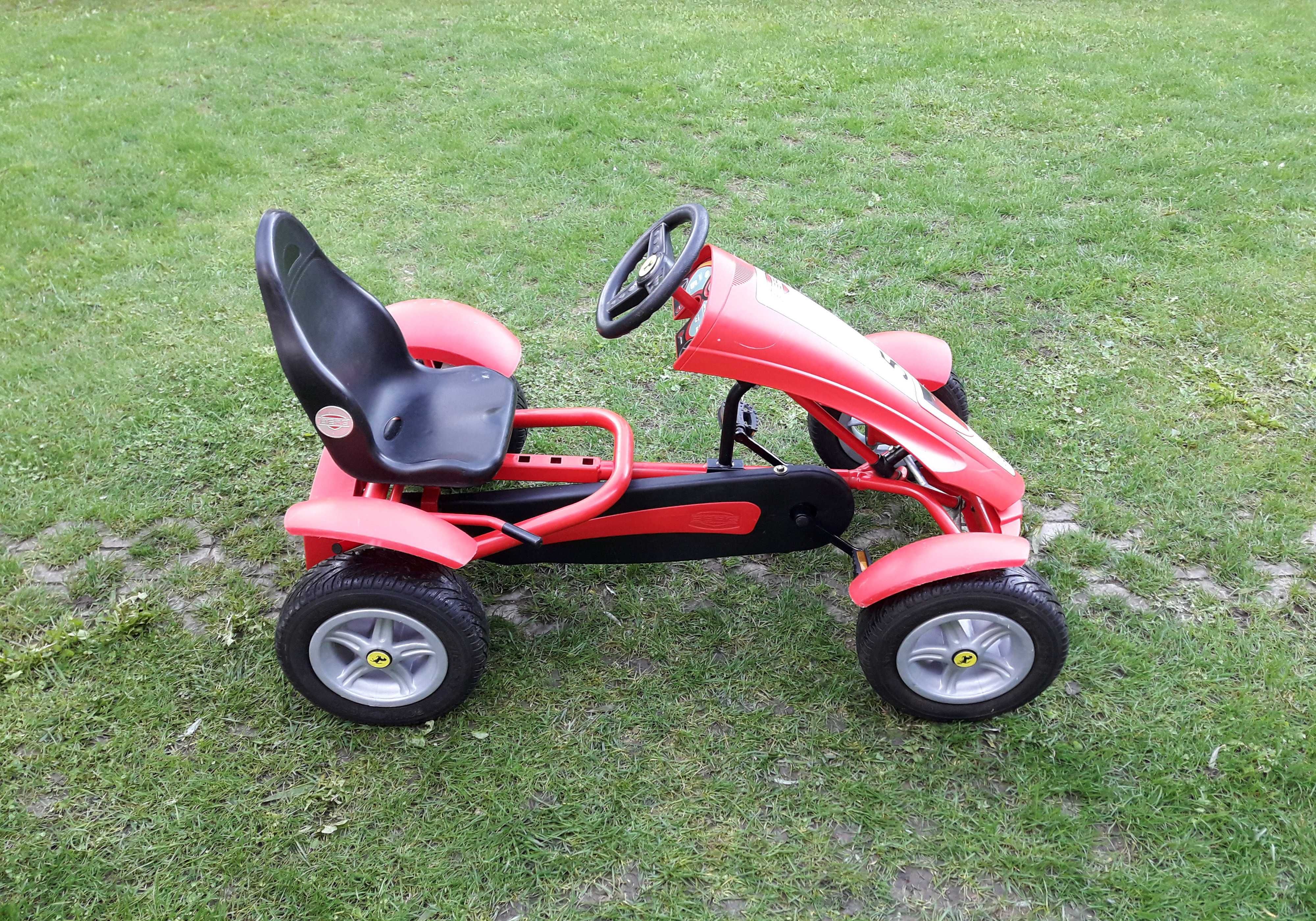 Cart (Kart) cu pedale copii/adulți BERG Ferrari Racer - roșu