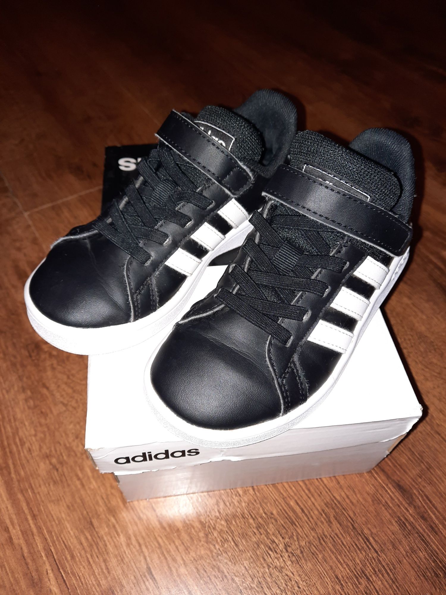 Adidasi copii Adidas