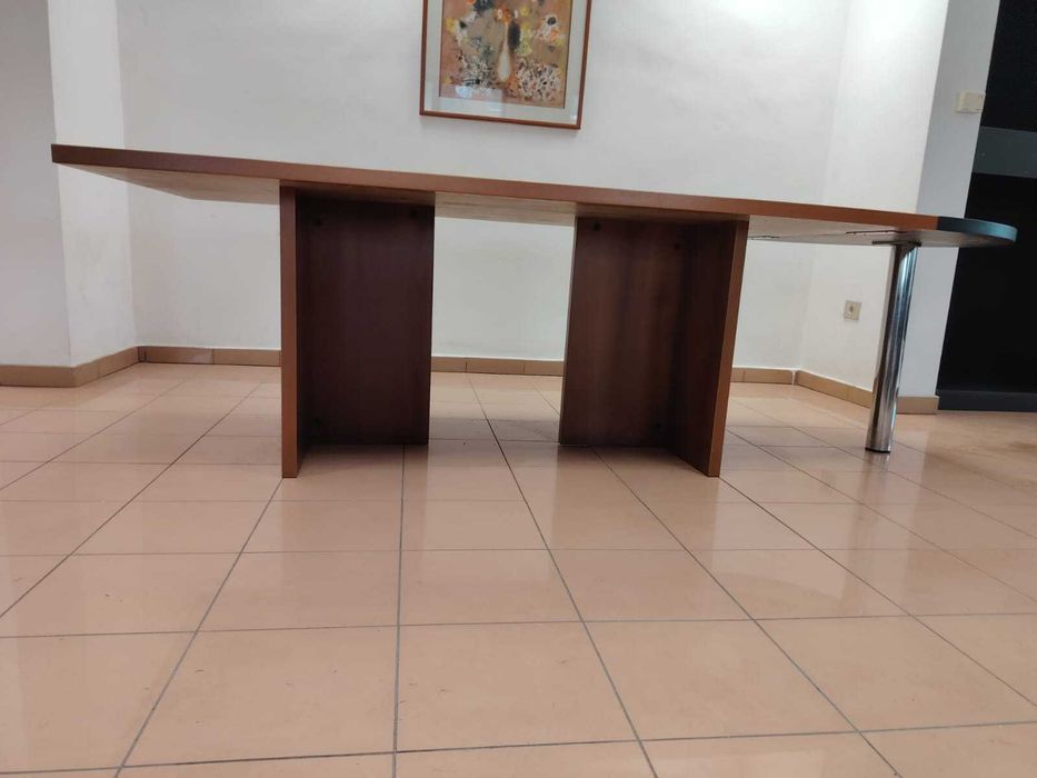 Заседателни маси естествено дърво италианска изработка полирани лукс