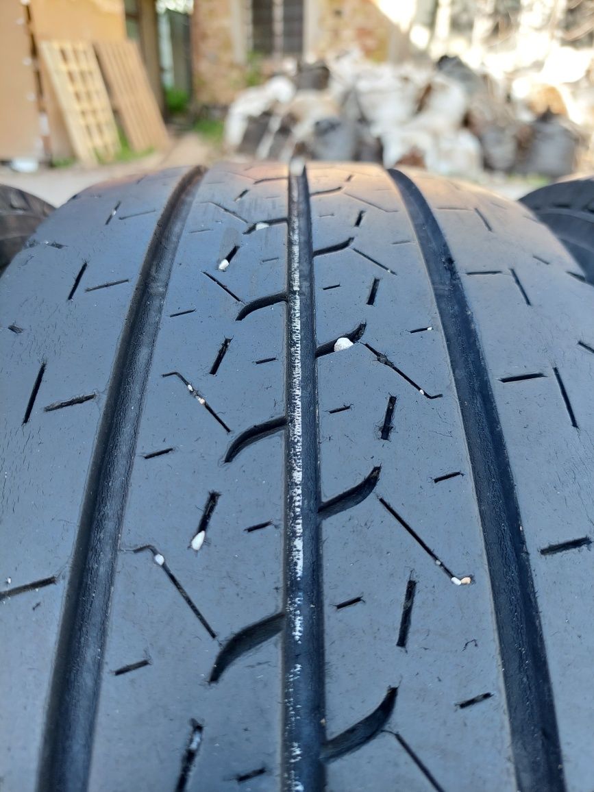 Летни гуми за бус -  Bridgestone - 225/70/15 C