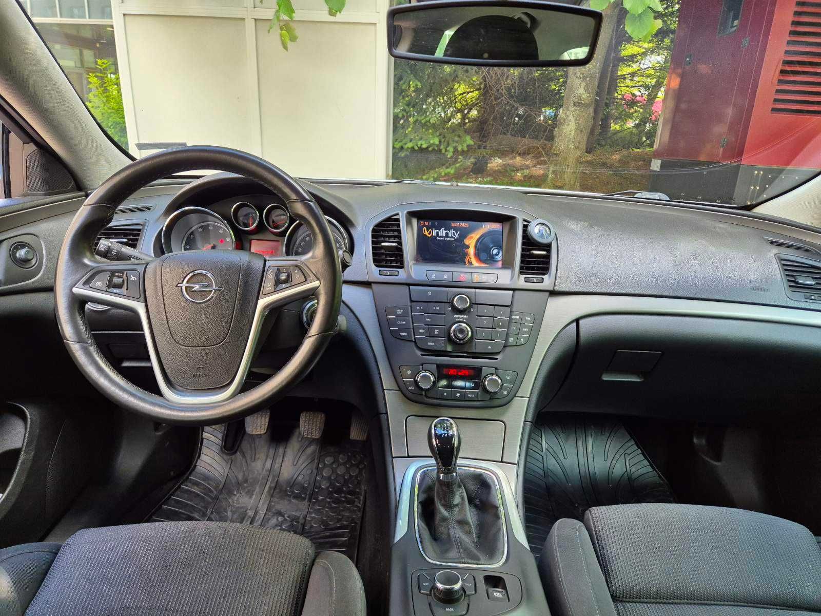 Opel Insignia 1.8 140 к.с. – Газ/Бензин – 2008 г.