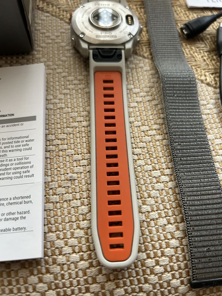 Garmin Fenix 7 Pro Sapphire Solar + оригинална текстилна каишка
