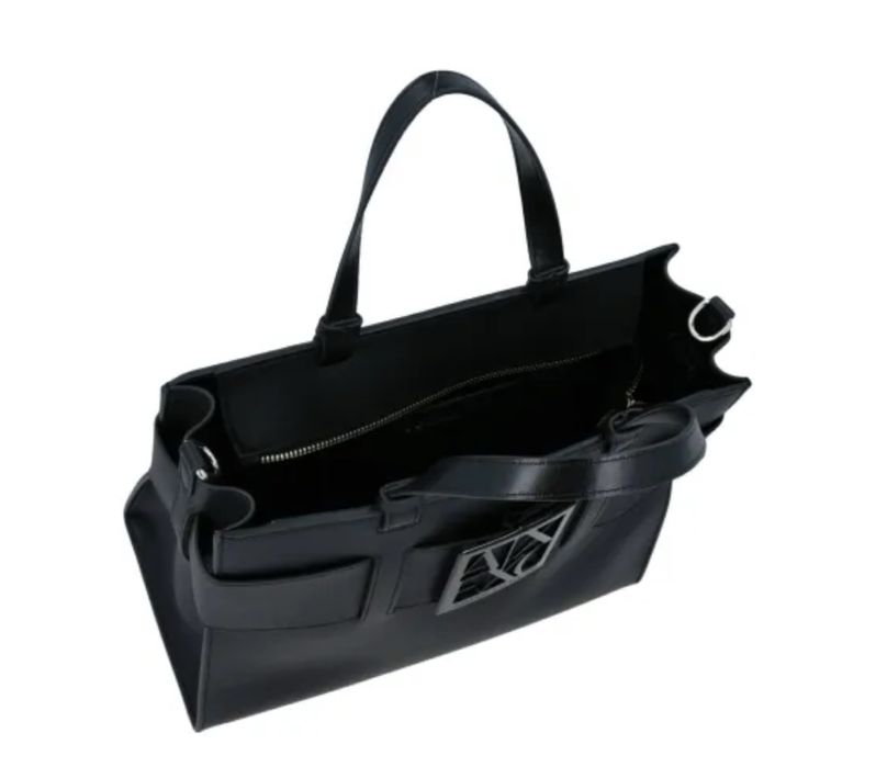 Нова чанта на армани