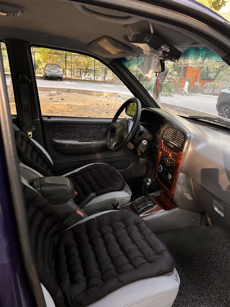 Продаю KIA Sportage 1 го поколения