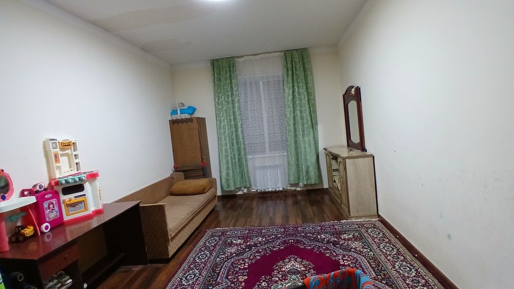 Toshkent markazida 4 xonali kv sotiladi