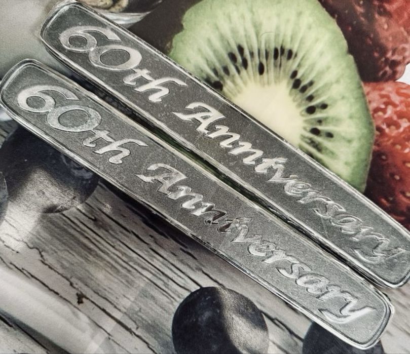 Юбилейная наклейка на Toyota Prado 150