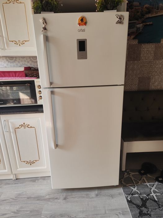 Холодильник продается состояние отличное