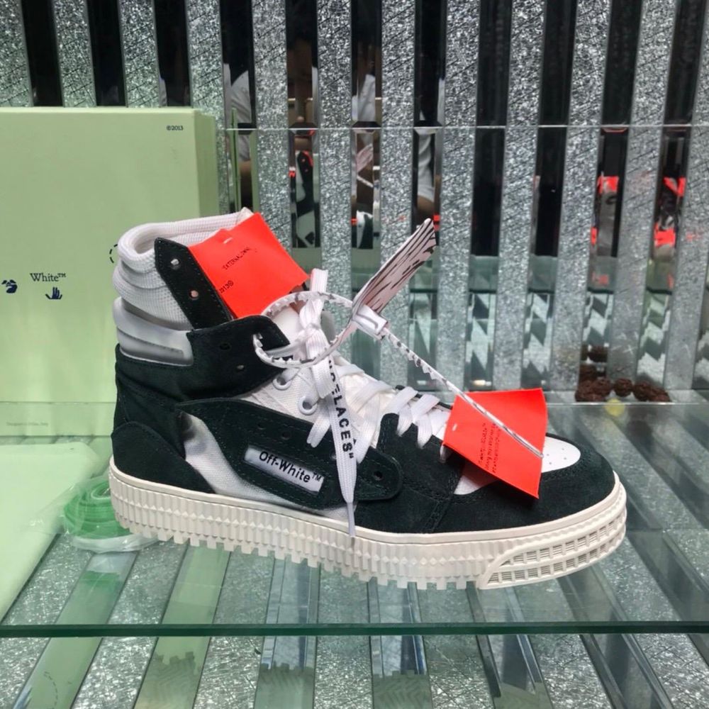 Off White Court 3.0 “Black”