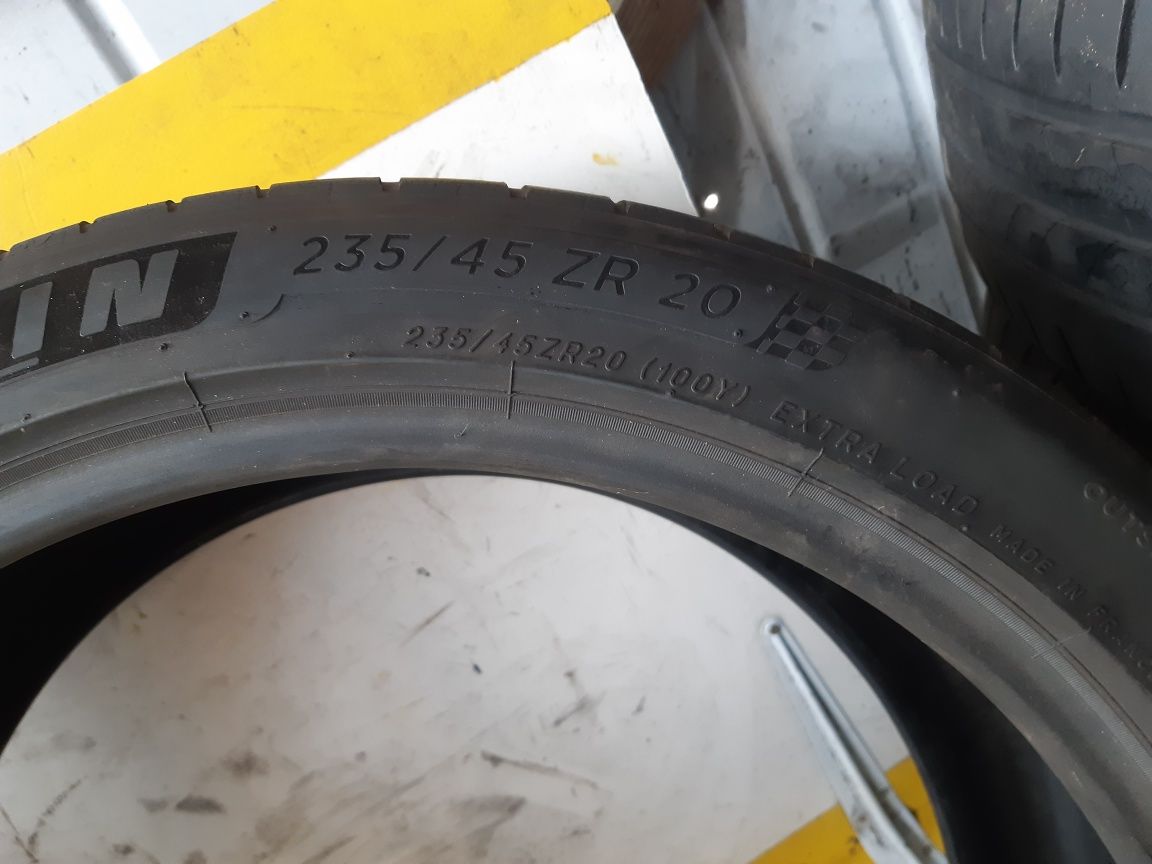 235/45 Zr 20 2×Michelin 100y vara dot 5216    4  57mm