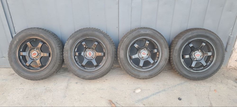 Продаются диски черные с зимней резиной