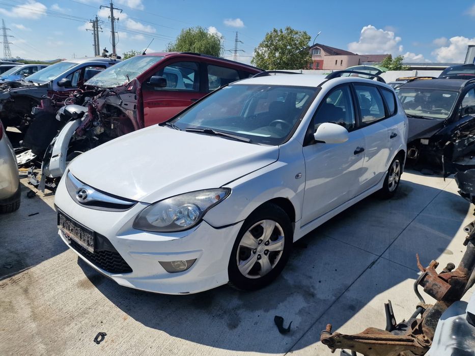 Dezmembram Hyundai i30 2011 1.6crdi D4FB