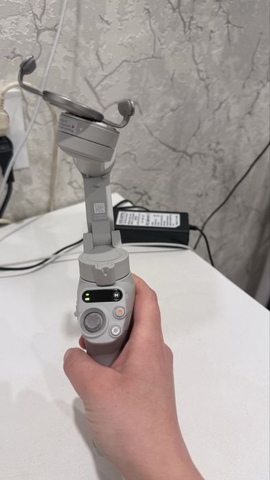 Стабилизатор DJI Osmo Mobile SE стедика